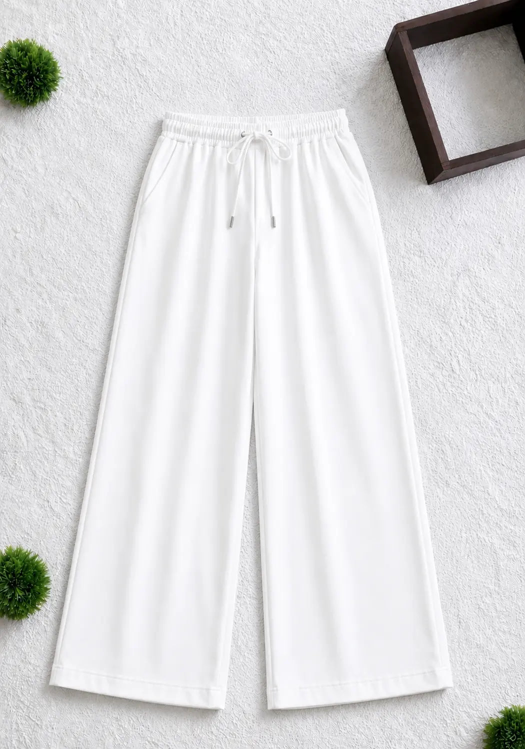 WHITE FLAPPER TROUSERS