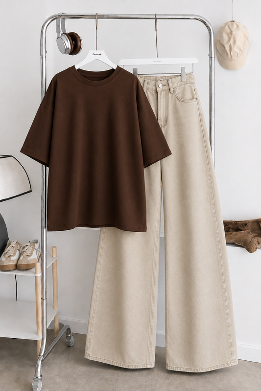 (DUO PACK) DARK BROWN BAGGY TEE WITH BEIGE WIDE LEG JEANS.